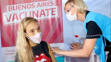 El Gobierno sigue "con mucha atención" el aumento de casos de coronavirus y recomienda "seguir vacunándose"