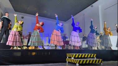 El Ballet Municipal de La Costa brilló en Mar de Ajó con “Por vos, Argentina” antes de su gira por México