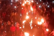 Las antorchadas vuelven a iluminar Las Toninas y se suma San Bernardo