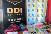 Caen dos jóvenes por robo de celulares en Mar de Ajó: buscan a un tercer implicado