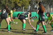 Jornada histórica de hockey en el Club Cosme Argerich con la visita de Gnomos de Nueva Atlantis