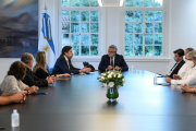 El Gobierno acordó con los docentes un aumento salarial escalonado del 34,55%