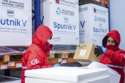 Llegó un cargamento del componente 2 de la Sputnik para producir más de 750 mil dosis