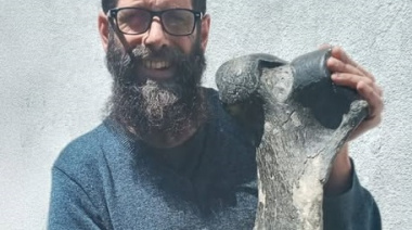 Hallan en Punta Médanos un fémur de perezoso gigante de más de 8.000 años de antigüedad