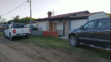 Entran por un ventiluz y desvalijan otra vivienda en Talas Sur: se llevaron hasta la pava