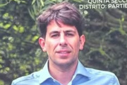 López llamó a votar y presentó el compromiso legislativo de “Somos Buenos Aires”