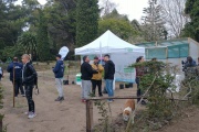 Comenzó el intercambio de plantines por cinco botellas plásticas en el Parque Ambiental Vivero Cosme Argerich