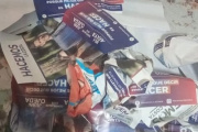 Denuncias cruzadas por el retiro de boletas agitan la campaña en La Costa