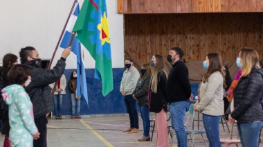 Alumnos y alumnas de la Escuela Secundaria N°10 realizaron un juramento ambiental