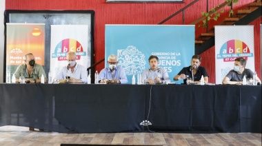Kicillof se reúne con intendentes costeros y encabeza conferencia sobre la situación epidemiológica
