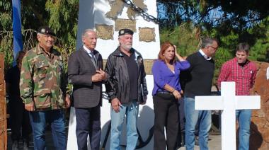 "La Causa Malvinas debe seguir siendo una lucha de todo el pueblo argentino", afirmó Juan de Jesús en el acto homenaje en Las Toninas