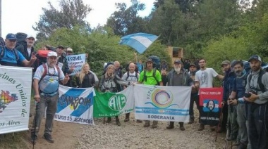 Una patota armada de Joe Lewis retiene ilegalmente a manifestantes que marchaban en lago Escondido