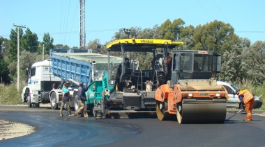 Kicillof e intendentes de la región visitaron las obras de reconversión en autovías de las rutas 11 y 56