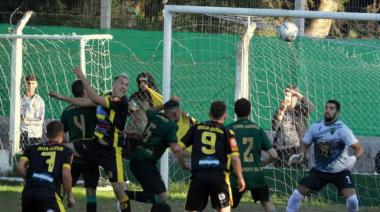 Promediando el Torneo Apertura Juventud Unida puntero, Cosme Argerich escolta