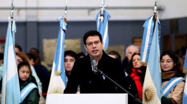 Cálido y emotivo acto para celebrar la independencia en Bomberos Voluntarios de Santa Teresita