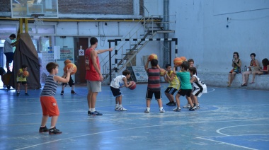 Nuevamente los intendentes contra las compañías eléctricas, ahora en defensa de los clubes de barrio