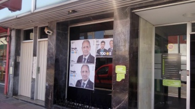 Polémica por carteles de campaña política en sucursales del Banco Provincia