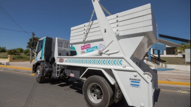 El Mlnisterio de Ambiente provincial entregó dos camiones para optimizar la recolección de residuos sólidos reciclables