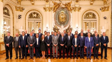 Fernández encabeza en Chilecito la segunda reunión del gabinete federal