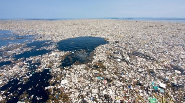La contaminación plástica está creando un nuevo ecosistema en los océanos
