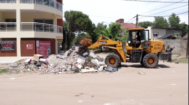 El municipio aplica sanciones y multas por arrojar basura y escombros en la vía publica