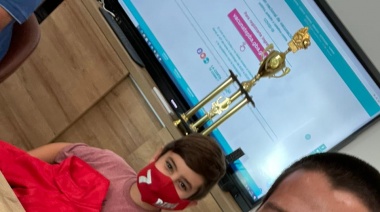 Cardozo recibió a dos deportistas del CEMARD que se preparan para importantes competencias