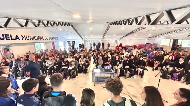 “Alma, cuerpo, espíritu y emociones”: Santa Teresita fue sede de una jornada de alto rendimiento deportivo con Horacio Anselmi