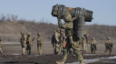Putin instruye a las Fuerzas Armadas de Rusia garantizar el mantenimiento de la paz en Lugansk y Donetsk
