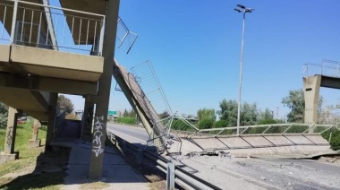 Caída de puente peatonal en Ruta 2 provoca demoras de hasta cinco horas en el inicio del fin de semana XXL