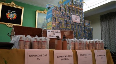 Un miembro de la Fuerza Aérea Boliviana reconoció que trasladó 40.000 cartuchos antitumulto
