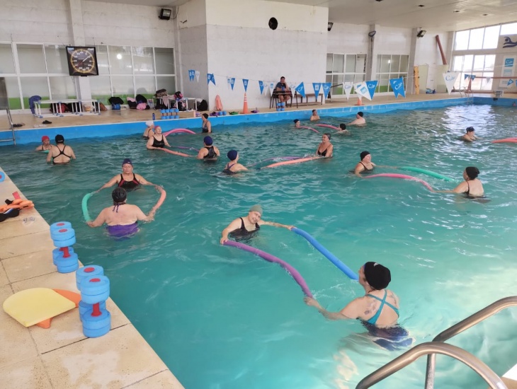 Aquagym para adultos gratuito en el CEF 130 de San Clemente del Tuyú
