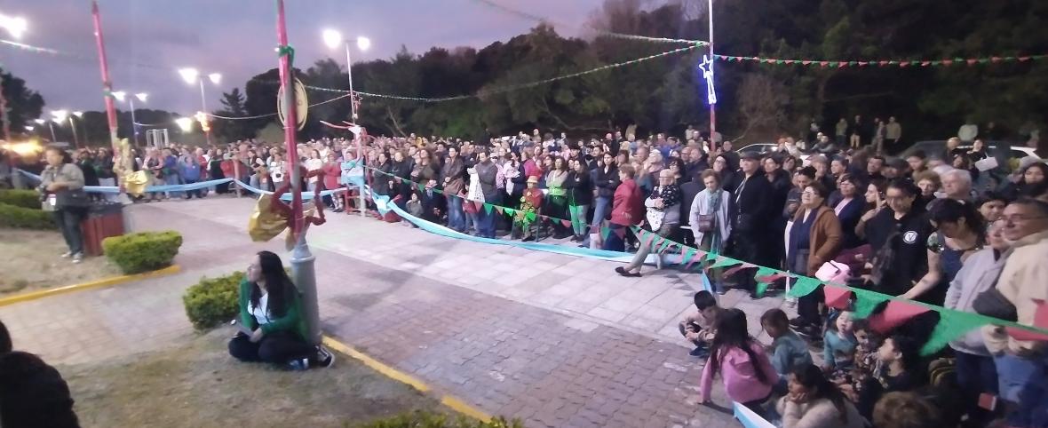 La ciudad encendió su Árbol de Navidad y dio inicio al “Mágico Diciembre”