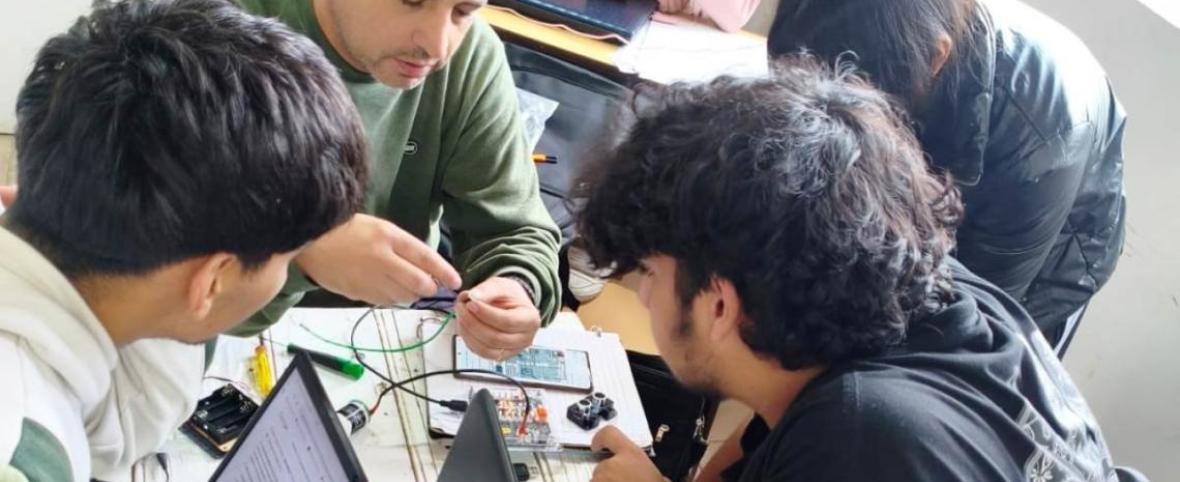 Estudiantes de Dolores desarrollan una huerta automatizada y llevarán el proyecto a Decisión Niñez y la Feria de Ciencias