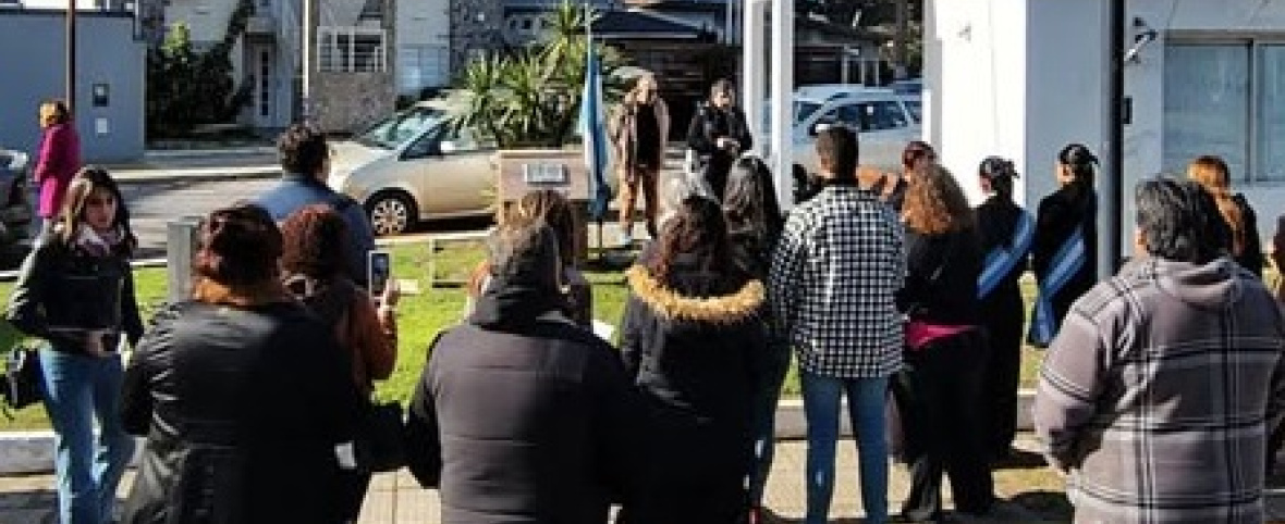 Emotivo homenaje a Mabel Vivardo y Edgardo Toro en Santa Teresita