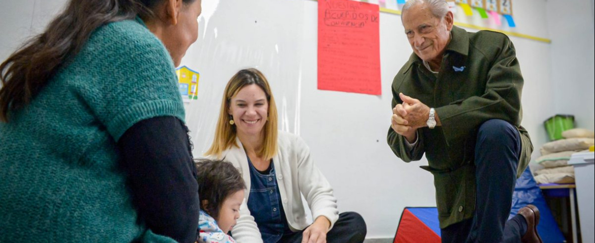 Juan de Jesús visitó la Escuela Especial N° 503 y dialogó con la comunidad educativa