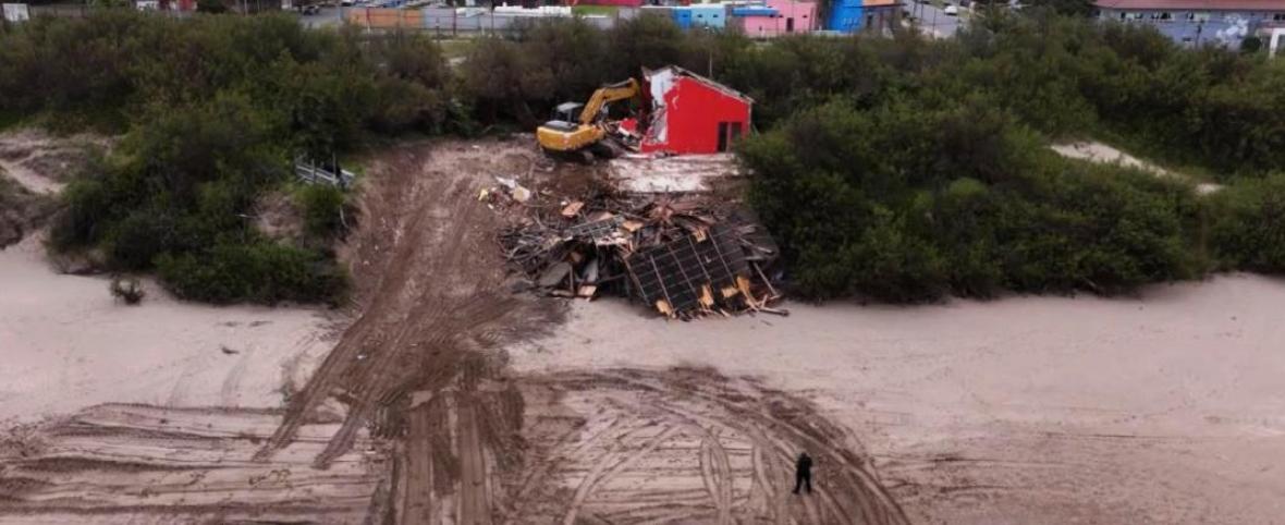 Demolieron el balneario Macarena y avanzarán con otras cuatro estructuras en Santa Teresita