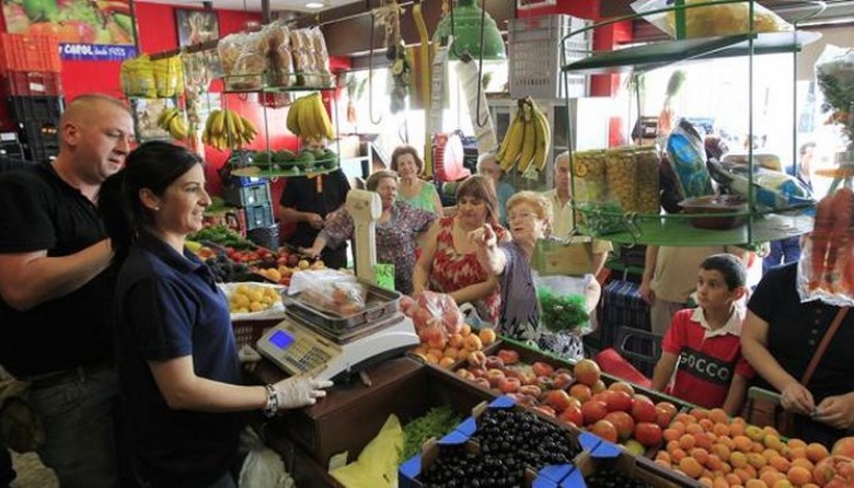 Empleados de comercio acordaron aumento de 8%: el sueldo básico será de $926 mil