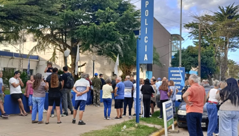 Vecinos de San Clemente del Tuyú se manifestaron por la inseguridad y ...