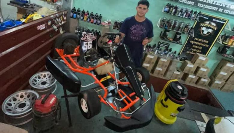 Francisco Roldán prepara su debut en karting