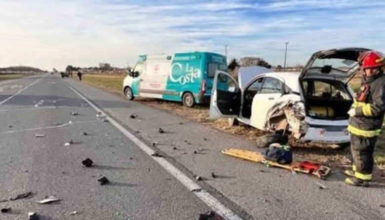 Un hombre resultó herido en un choque entre dos autos en Ruta 11