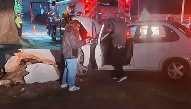 Accidente en Santa Teresita: una joven resultó herida tras chocar contra un cantero