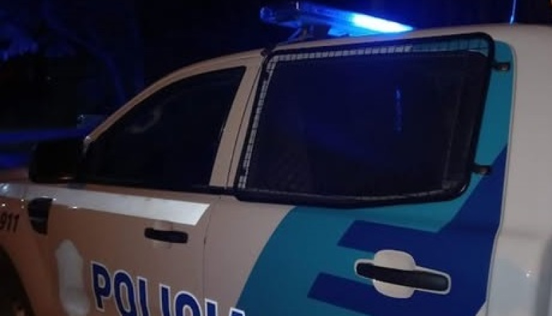 Un hombre fue asesinado de una puñalada y detuvieron al principal sospechoso