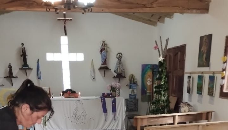 Niños que iluminan el camino hacia la esperanza