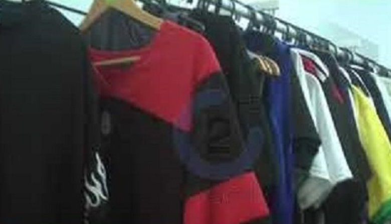 Delincuentes desvalijaron una tienda de indumentaria en pleno centro de Mar del Tuyú