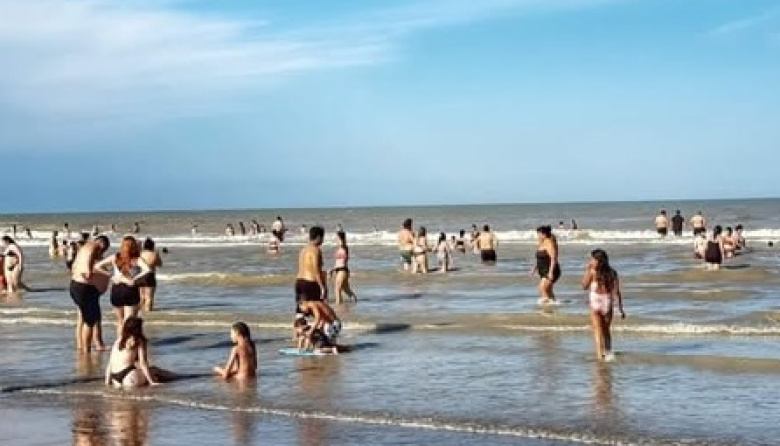 Rescate extremo en el mar permitió salvar a siete personas en el balneario La Cangreja