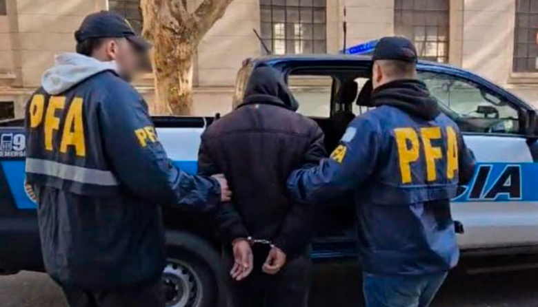 Allanamiento en Santa Teresita: secuestran drogas y detienen a una mujer acusada de vender por delivery