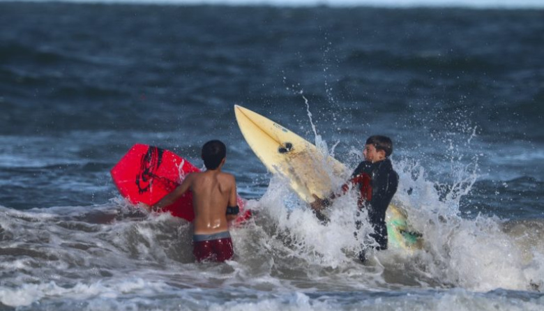 La Costa celebra con fiestas, música y más de 100 shows callejeros
