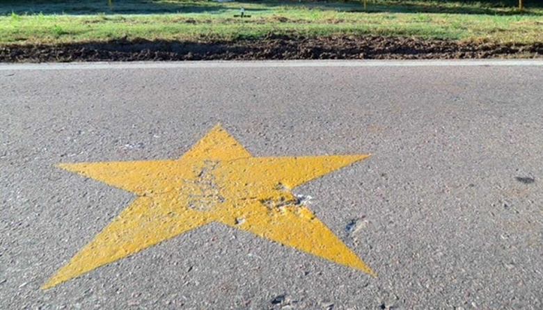 Colocaron una Estrella Amarilla en Mar de Ajó para recordar a Manuel Varela Araneda