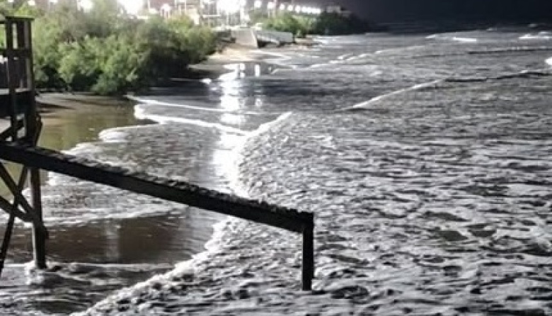 Rescataron a 14 personas atrapadas por la crecida en el camino a Punta Rasa