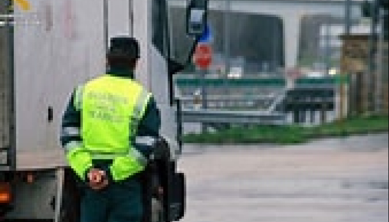 Conducía en zig-zag por la Ruta 11 y dio 2,26 de alcohol en sangre